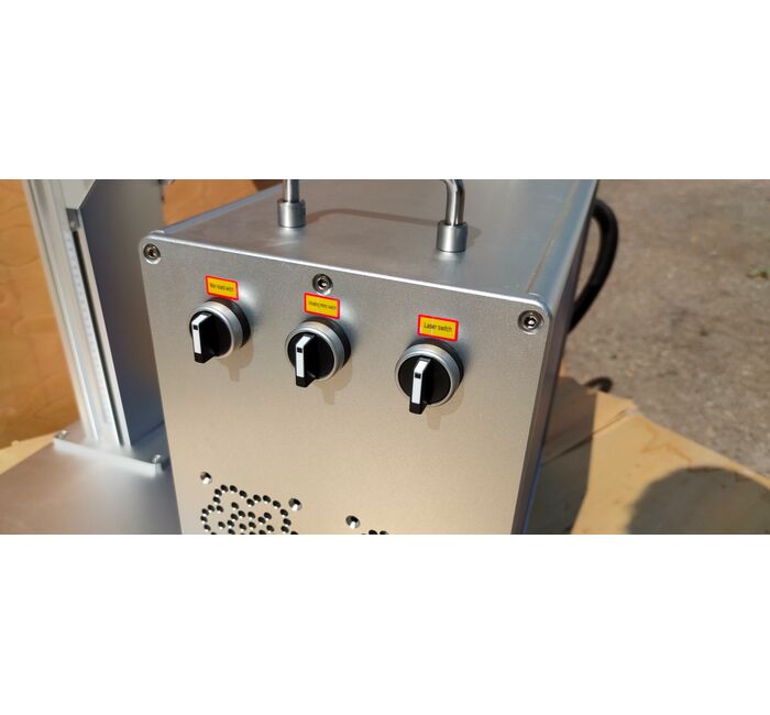 Лазерный гравер маркер Gray XR, Мощность: 50 Вт, Источник лазерного излучателя: RAYCUS, изображение 4