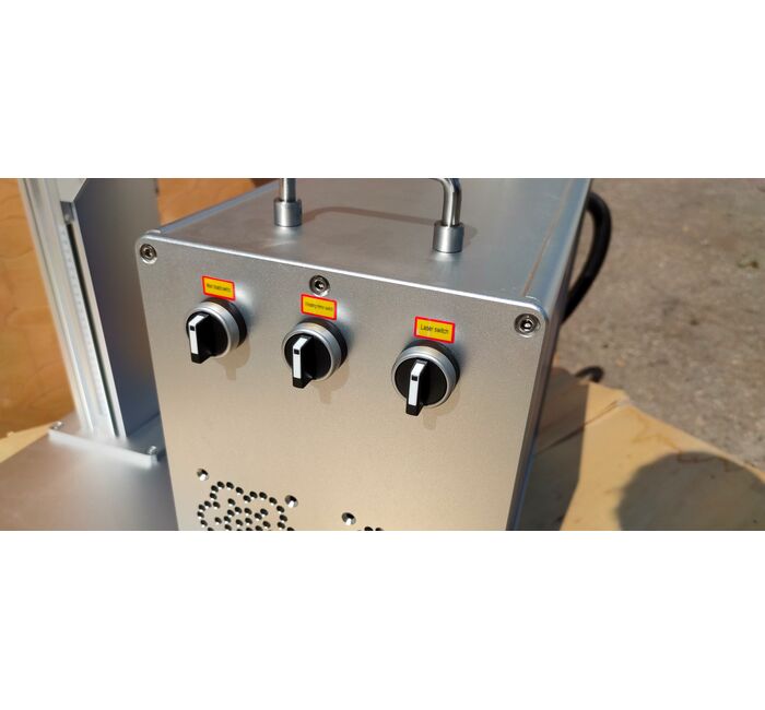 Лазерный гравер маркер Gray XR, Мощность: 30 Вт, Источник лазерного излучателя: RAYCUS, изображение 4