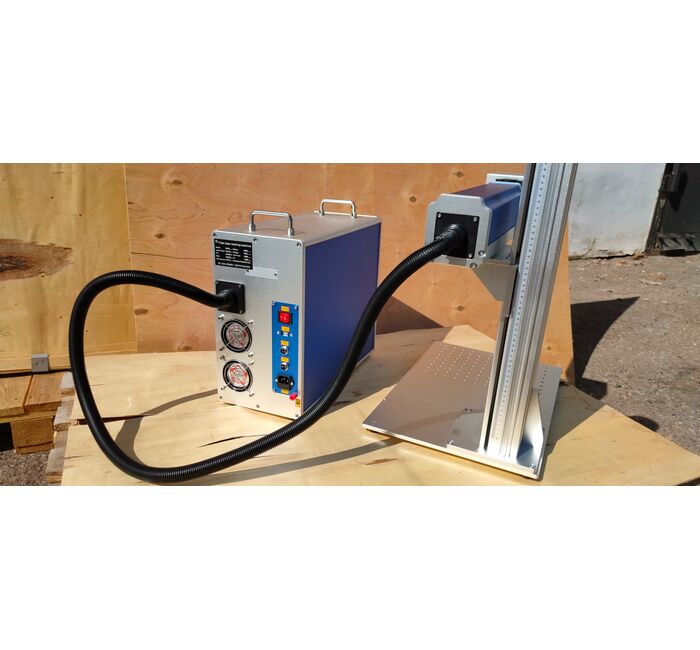 Лазерный гравер маркер Gray XR, Мощность: 50 Вт, Источник лазерного излучателя: RAYCUS, изображение 3