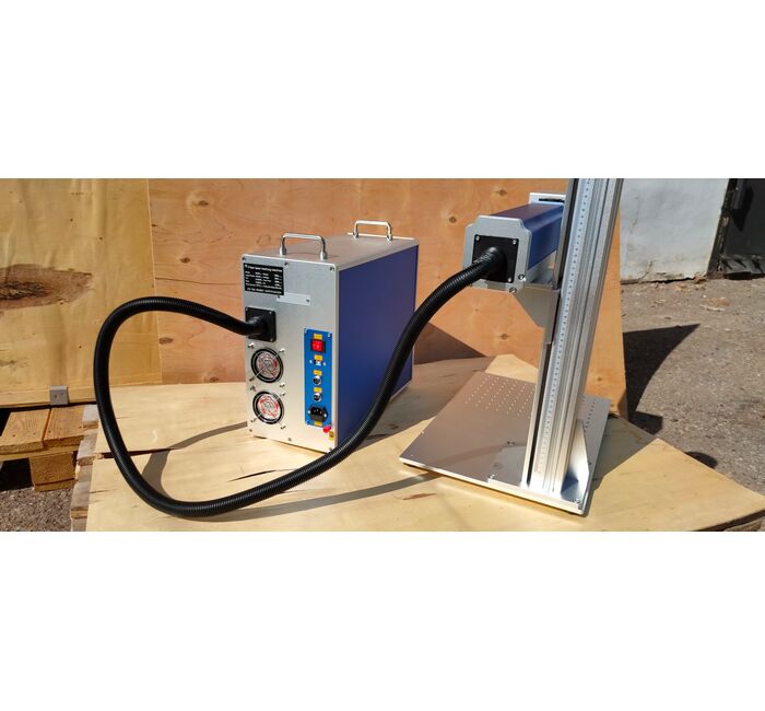 Лазерный гравер маркер Gray XR, Мощность: 30 Вт, Источник лазерного излучателя: RAYCUS, изображение 3