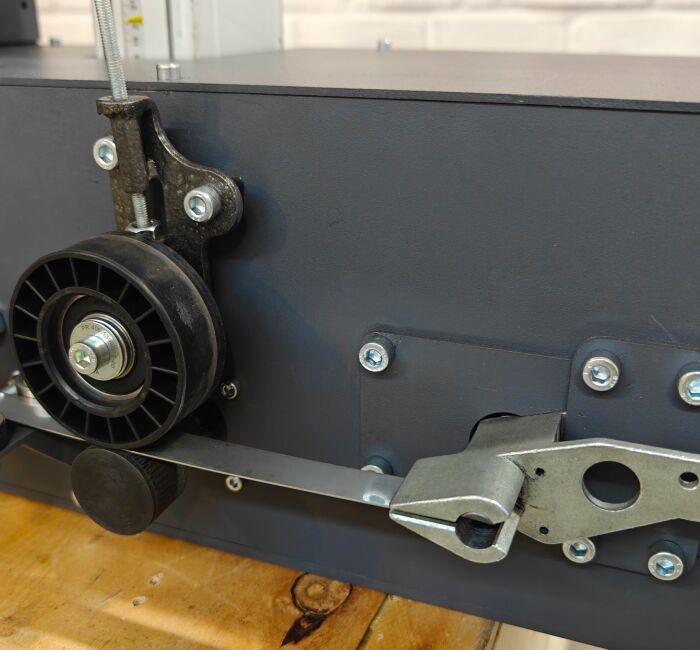 Лазерный станок для гравировки металлической ленты с функцией автоматической обрезки GRAY X-LINE JPT-30, изображение 2