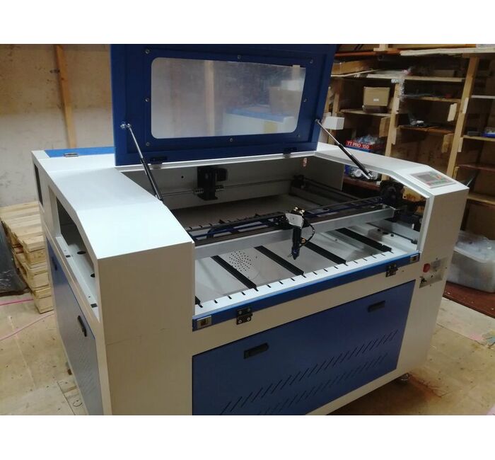 Лазерный станок гравер 9060 с рельсами